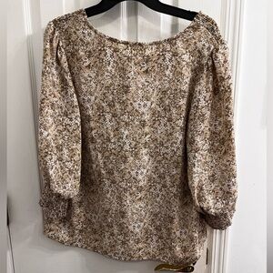 Cute top. Lightweight